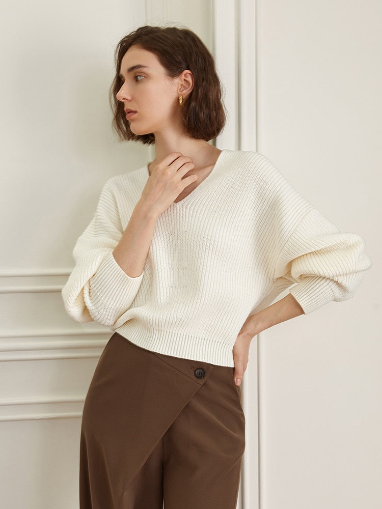 Zalia Atelier | Chic Style and Quality Cream Color Knit Sweater With V Neck and Lantern Sleeves