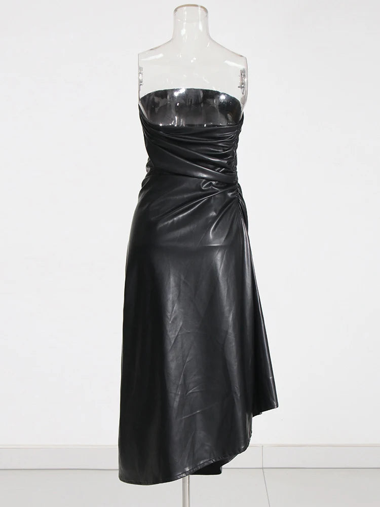 Zalia Atelier | Black strapless dress with waist cutout