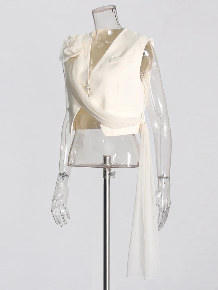 Zalia Atelier | White Vest with appliques and mesh